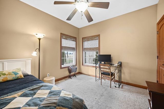 4221 Westwood Lane S, Chesterton, IN 46304