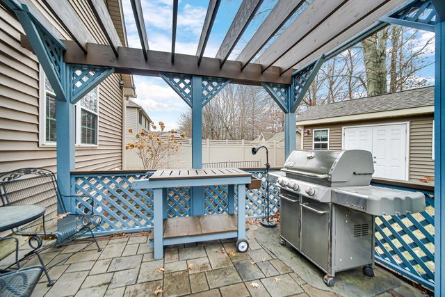 4221 Westwood Lane S, Chesterton, IN 46304