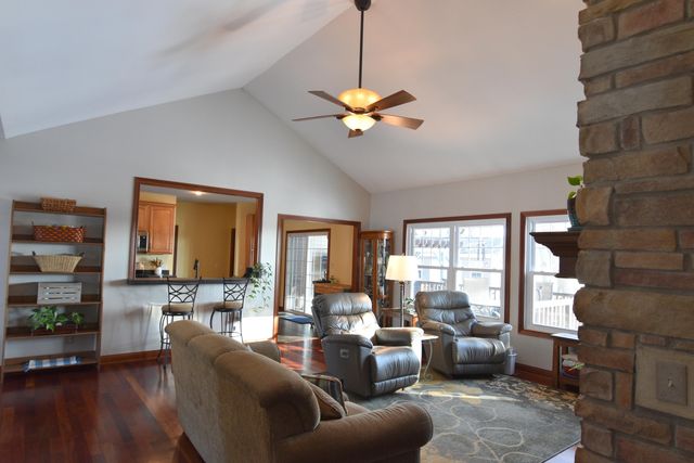 4221 Westwood Lane S, Chesterton, IN 46304