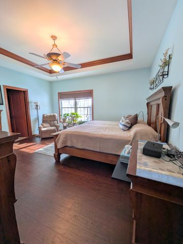 4221 Westwood Lane S, Chesterton, IN 46304