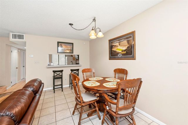 6250 PEREGRINE COURT, Orlando, FL 32819