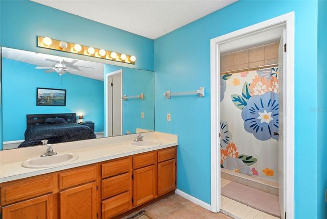 6250 PEREGRINE COURT, Orlando, FL 32819