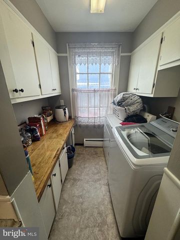 224 7TH AVE, Burnham, PA 17009