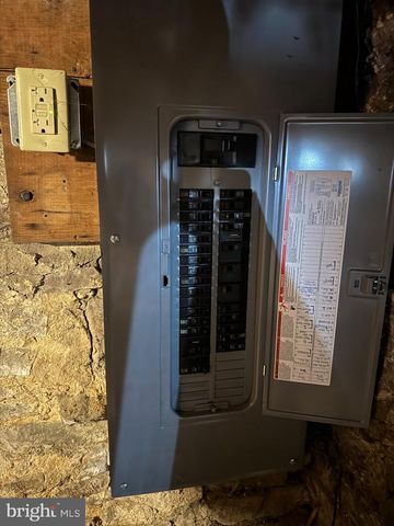 224 7TH AVE, Burnham, PA 17009