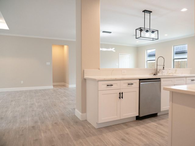 1055 Road 5203, Cleveland, TX 77327