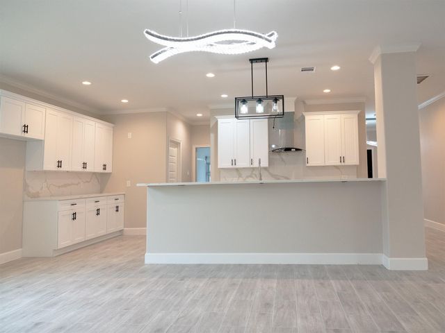 1055 Road 5203, Cleveland, TX 77327