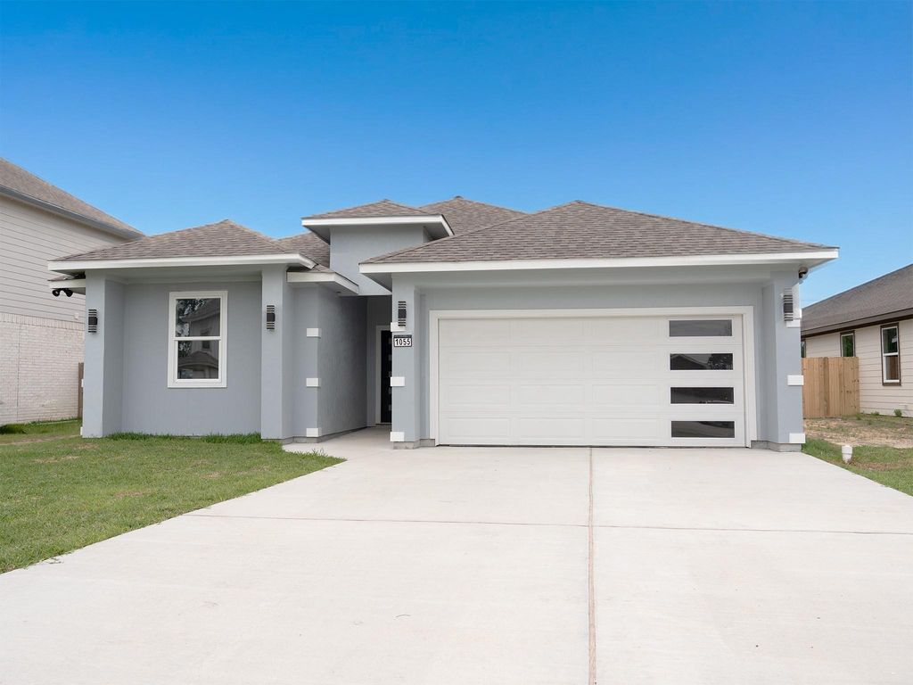 1055 Road 5203, Cleveland, TX 77327