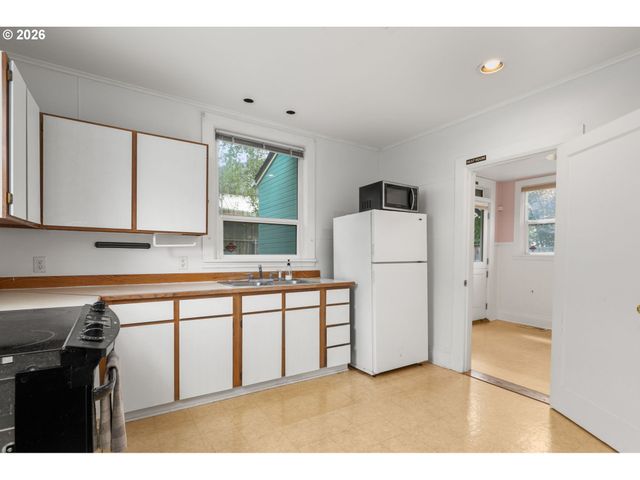 1516 Se 43RD Ave, Portland, OR 97215