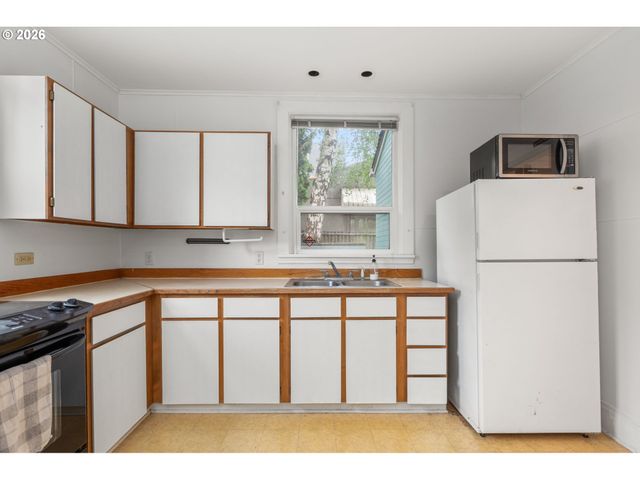 1516 Se 43RD Ave, Portland, OR 97215