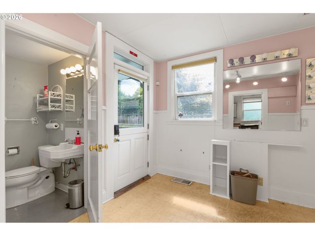 1516 Se 43RD Ave, Portland, OR 97215