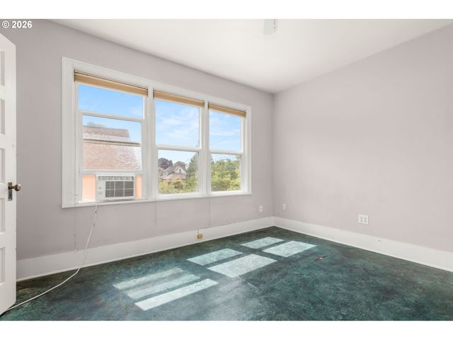 1516 Se 43RD Ave, Portland, OR 97215
