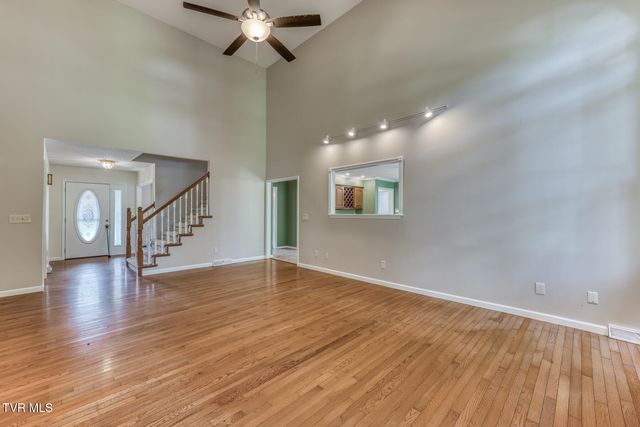 120 Hillview Court, Gray, TN 37615
