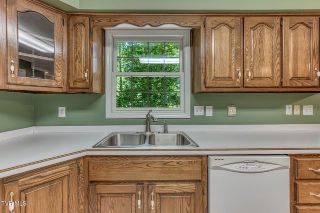 120 Hillview Court, Gray, TN 37615