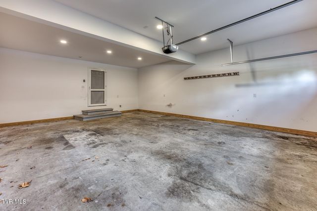 120 Hillview Court, Gray, TN 37615