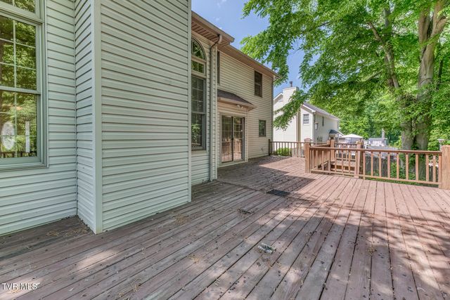 120 Hillview Court, Gray, TN 37615