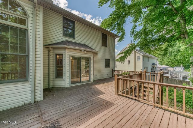 120 Hillview Court, Gray, TN 37615