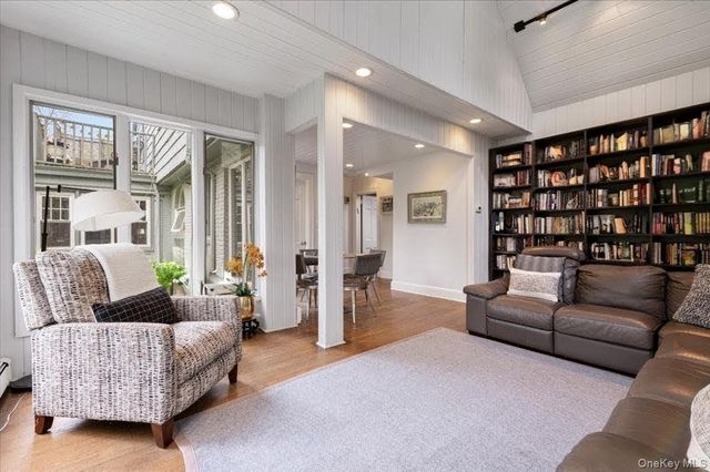 421 Broadway, Lawrence, NY 11559