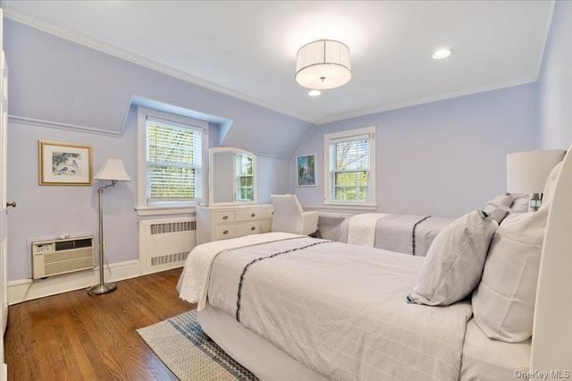 421 Broadway, Lawrence, NY 11559