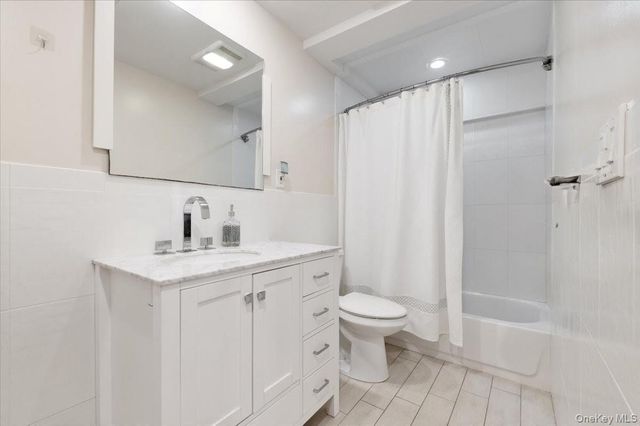 421 Broadway, Lawrence, NY 11559