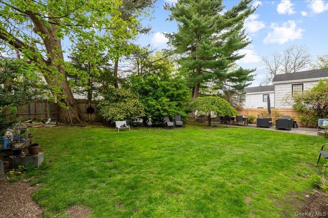 421 Broadway, Lawrence, NY 11559