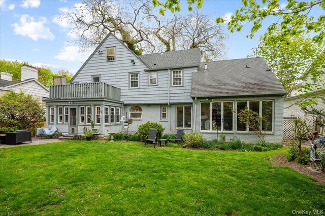 421 Broadway, Lawrence, NY 11559