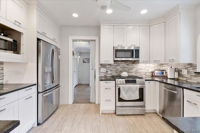 421 Broadway, Lawrence, NY 11559