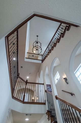 10602 Enclave Shadows Court, Houston, TX 77043