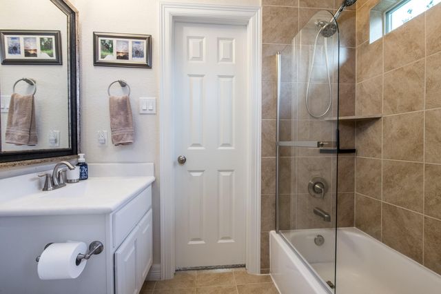 10602 Enclave Shadows Court, Houston, TX 77043