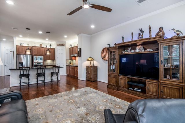 10602 Enclave Shadows Court, Houston, TX 77043