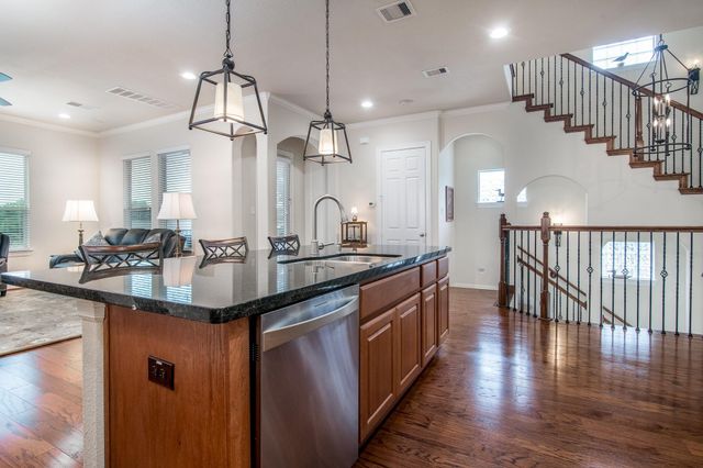 10602 Enclave Shadows Court, Houston, TX 77043
