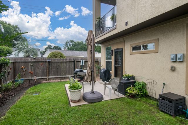 10602 Enclave Shadows Court, Houston, TX 77043