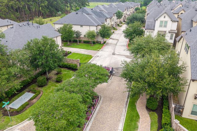 10602 Enclave Shadows Court, Houston, TX 77043