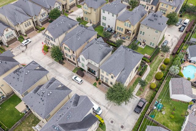 10602 Enclave Shadows Court, Houston, TX 77043