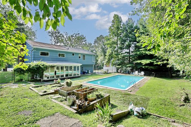 561 Babbling Brook Lane, Valley Cottage, NY 10989
