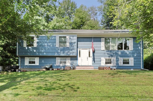 561 Babbling Brook Lane, Valley Cottage, NY 10989