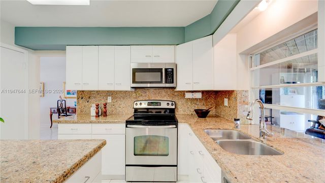 8955 SW 85th Ter, Miami, FL 33173