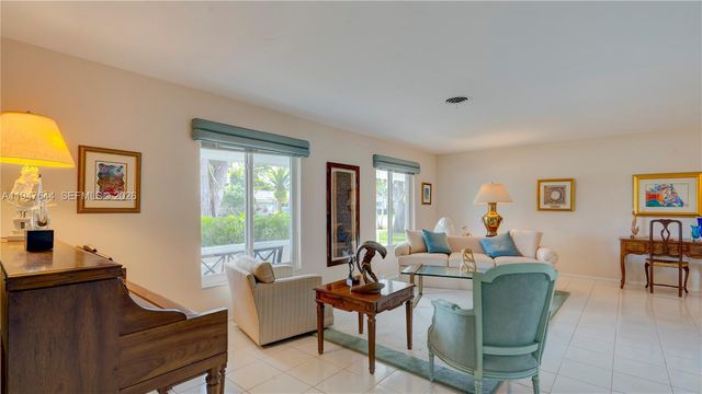 8955 SW 85th Ter, Miami, FL 33173