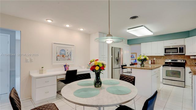 8955 SW 85th Ter, Miami, FL 33173