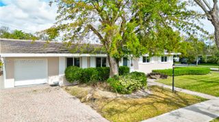 8955 SW 85th Ter, Miami, FL 33173