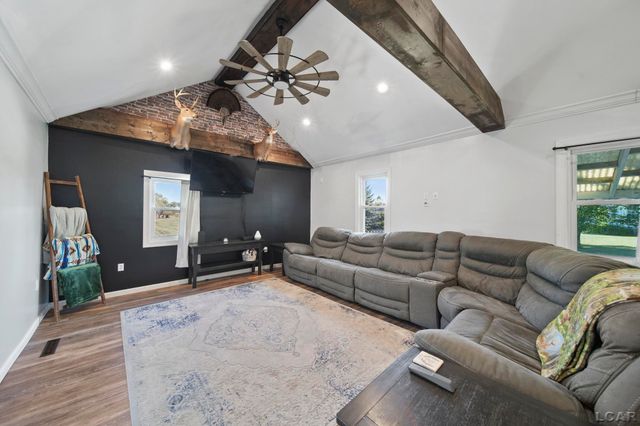 1704 E Carleton Road, Adrian, MI 49221