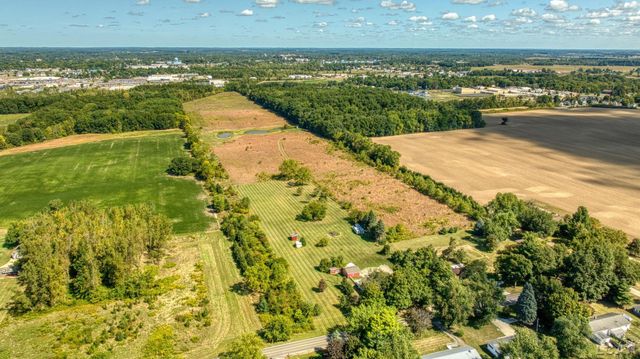 1704 E Carleton Road, Adrian, MI 49221