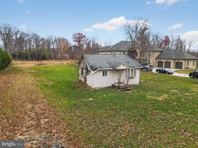 5955 COLCHESTER RD, Fairfax, VA 22030