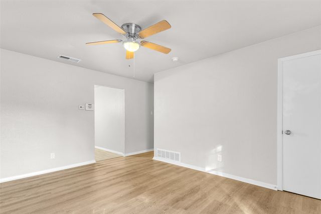 6470 Tumbling Creek Trail, Dallas, TX 75241