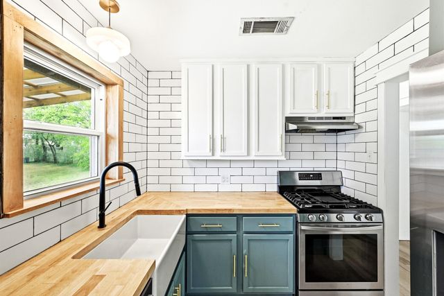 1204 Carrizo TER, Austin, TX 78758