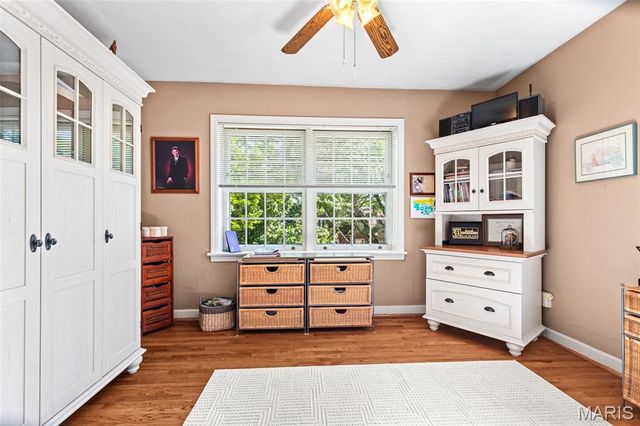 7370 Winchester Drive, Pasadena Hills, MO 63121
