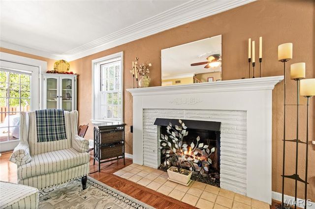 7370 Winchester Drive, Pasadena Hills, MO 63121