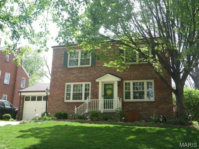 7370 Winchester Drive, Pasadena Hills, MO 63121
