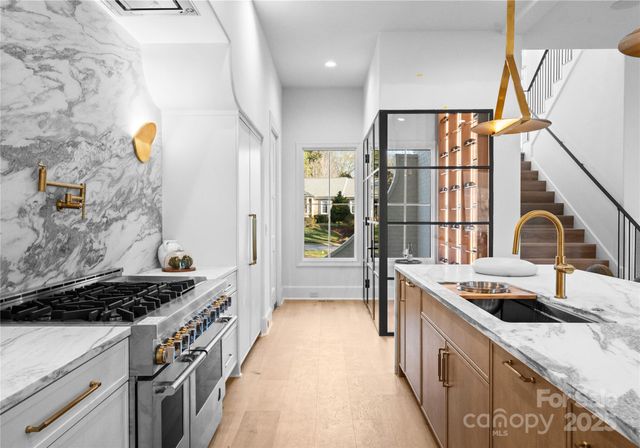 544 Wingrave Drive, Charlotte, NC 28270