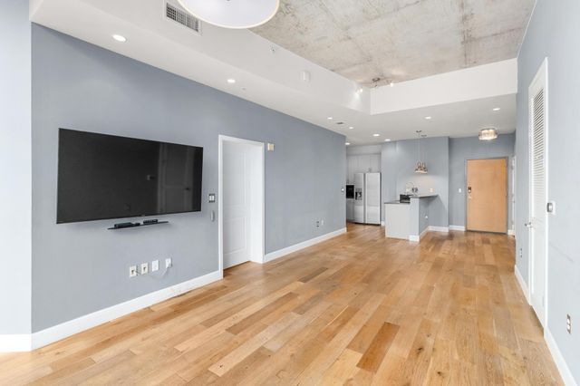 360 Nueces ST 1611, Austin, TX 78701
