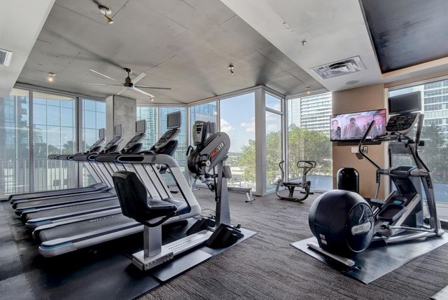 360 Nueces ST 1611, Austin, TX 78701